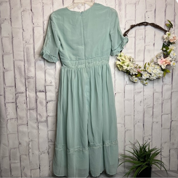 Blue mint short flower dress in size 2 - Picture 5 of 14